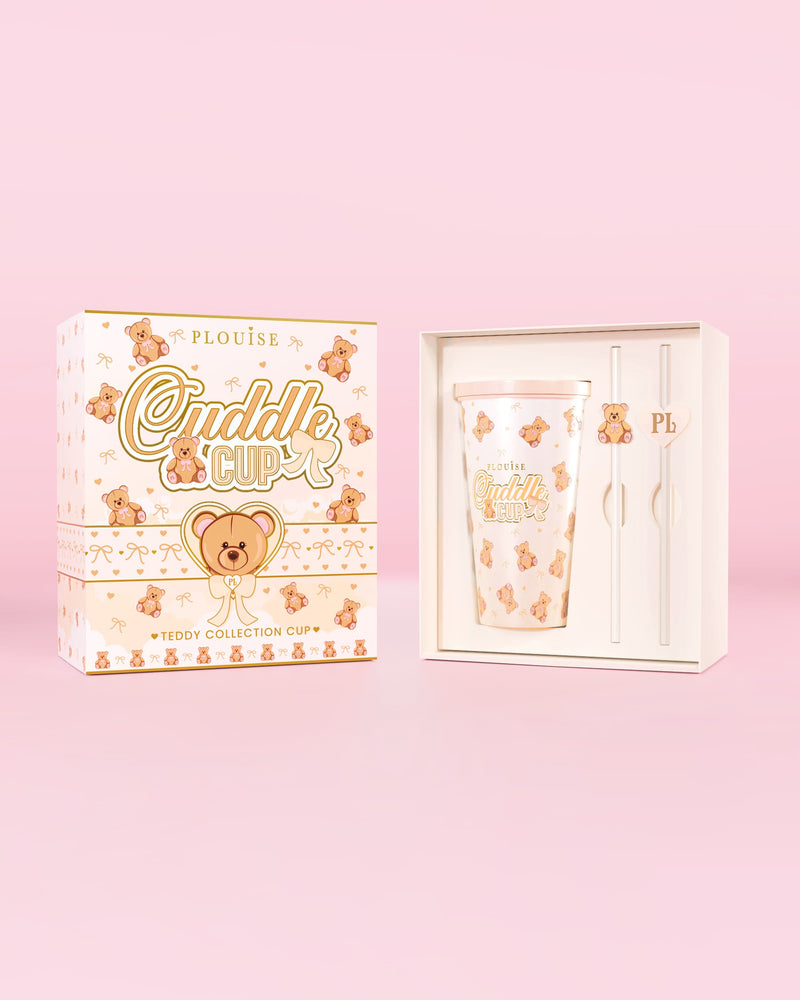 Bild des P.Louise Teddy Bear Steel Cuddle Cup Tumbler & Straw in einer Verpackung mit Teddy-Print-Design