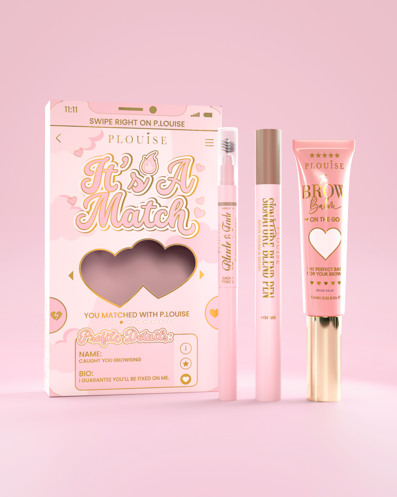 Riječ je o A Match kozmetičkom setu za obrve koji uključuje P.Louise Signature Blend Pen, Blade & Fade Brow Pencil i Brow Balm, upakiran u ružičaste i zlatne tematske kutije s motivima srca.