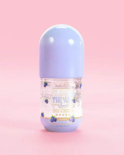 Butelka P. Louise Clear The Air Blueberry Gel Cleanser na różowym tle